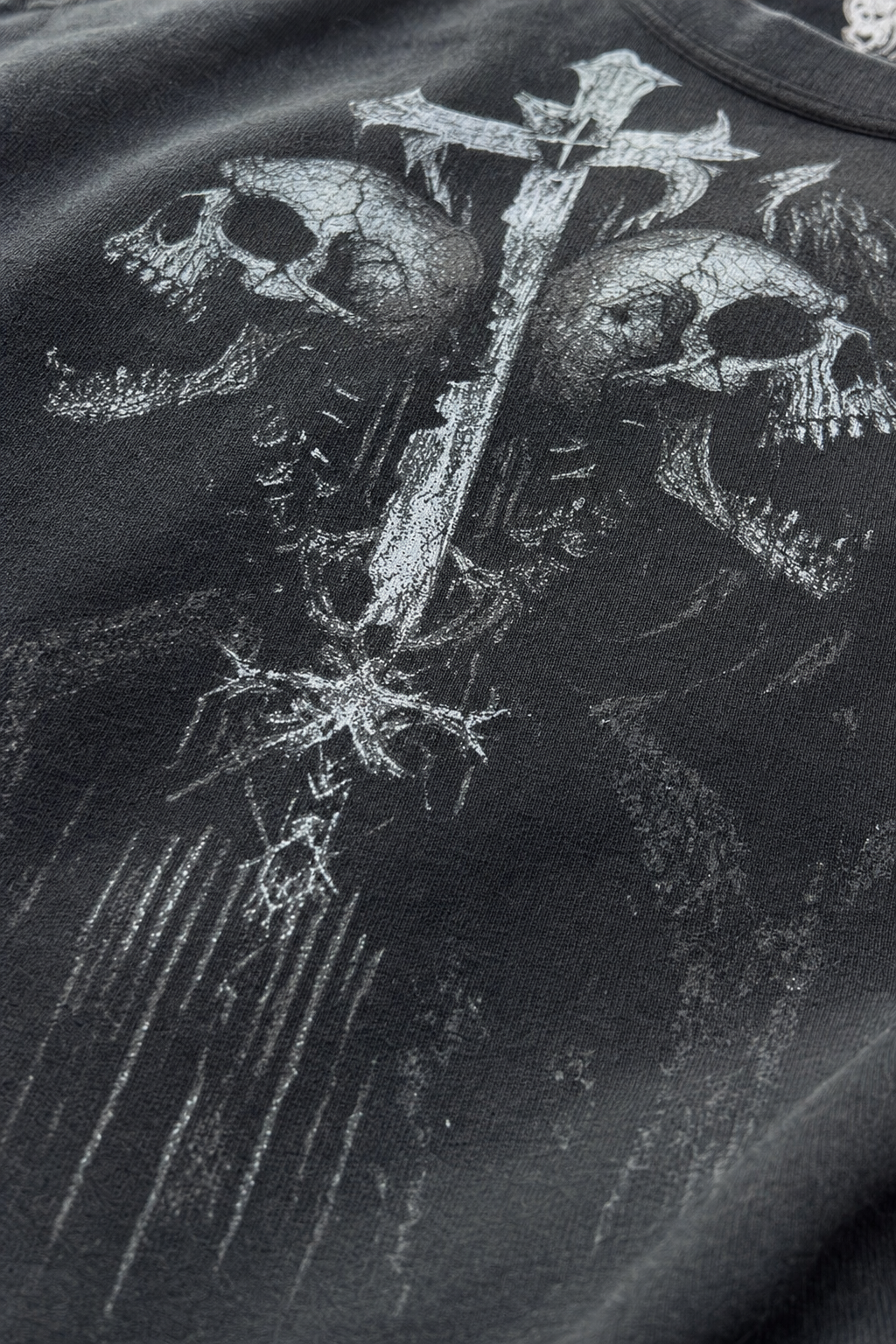 CAMISETA REGULAR TWIN SKULLS